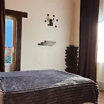 Inn колиба колорит *